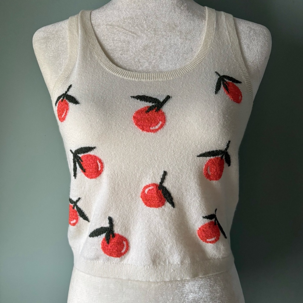 Lou & Grey Fruit Patterned Cream Sweater Tank
